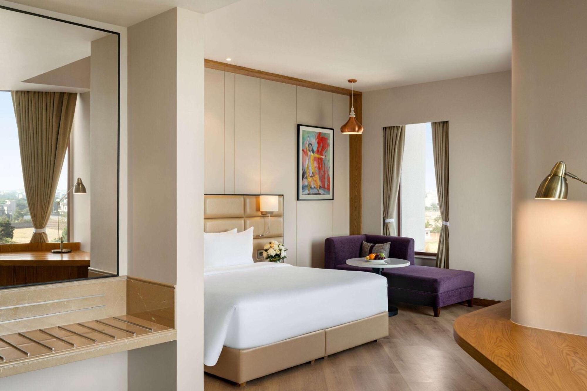 Ramada Encore By Wyndham Amritsar Airport Zewnętrze zdjęcie