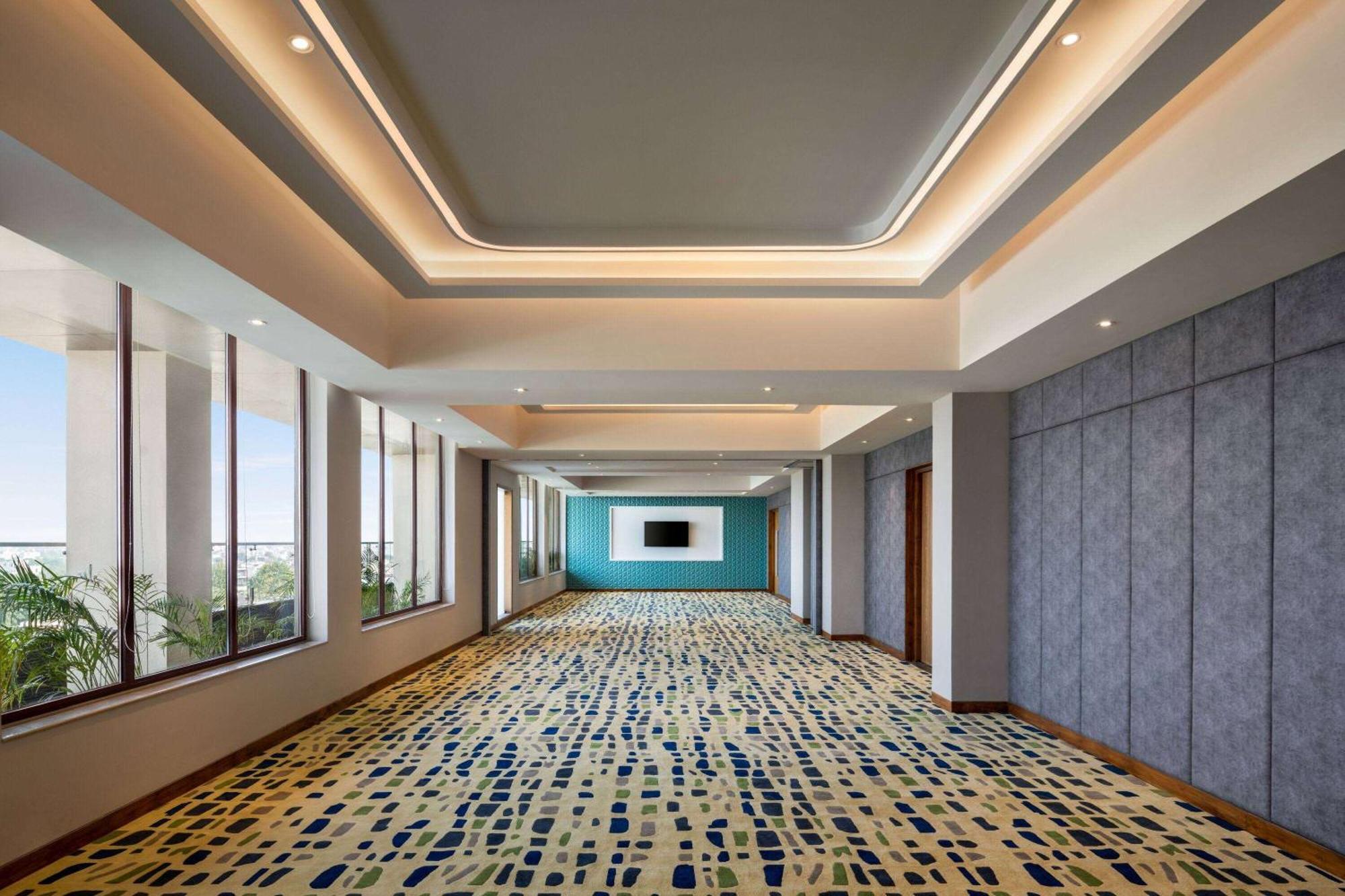 Ramada Encore By Wyndham Amritsar Airport Zewnętrze zdjęcie